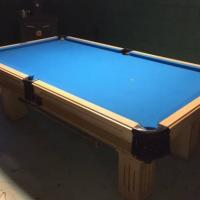 Pool Table Olhausen 8' Oak With 1 Inch Slate Bed and Cues